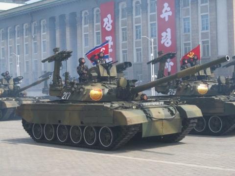 Phiên bản xe tăng Jongmyo-216 gây chú ý khi xuất hiện trong cuộc diễu hành mới đây.