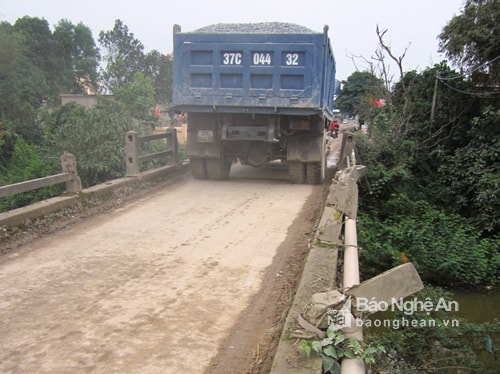 Cầu Trộ Sa - điểm đen giao thông. 