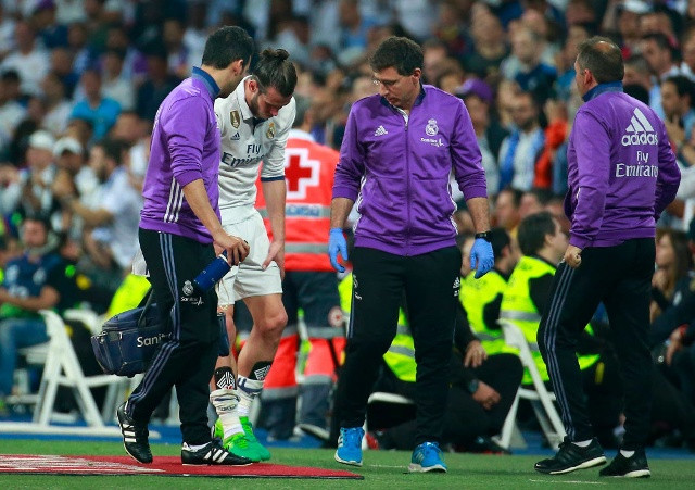 Zidane sớm phải thay Bale vì cầu thủ này gặp chấn thương là nằm ngoài dự tính của HLV Real. Ảnh: Internet