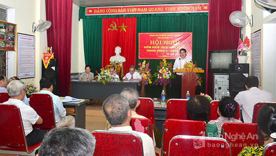 Bí thư Tỉnh ủy Nguyễn Đắc Vinh phát biểu tại hội nghị. Ảnh Thành Duy