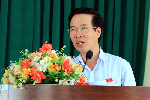 Ông Võ Văn Thưởng tại buổi tiếp xúc cử trị ở TP Biên Hòa sáng nay. Ảnh: Thái Hà