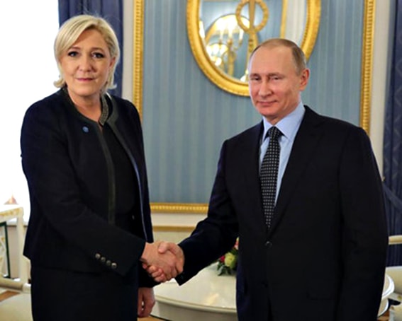 Bà Le Pen gặp ông Putin trong chuyến thăm Nga năm 2016.