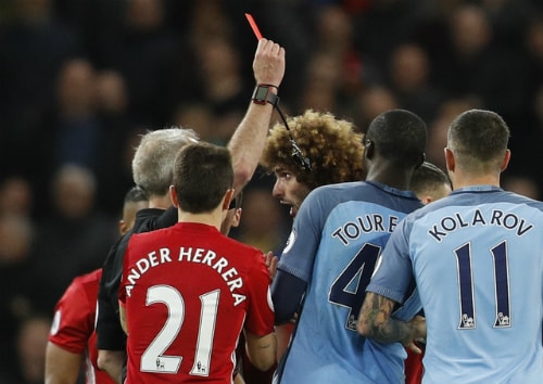 fellaini-nhan-the-do-man-utd-cam-hoa-man-city