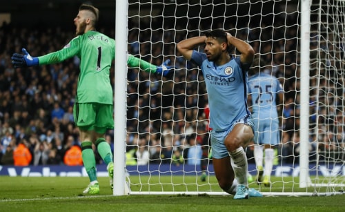 fellaini-nhan-the-do-man-utd-cam-hoa-man-city-2