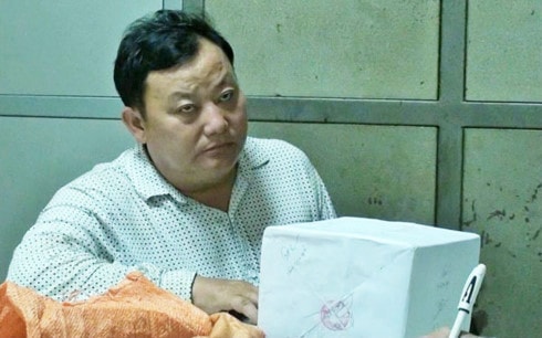 Trưởng thôn Thào Seo Lử tại cơ quan điều tra