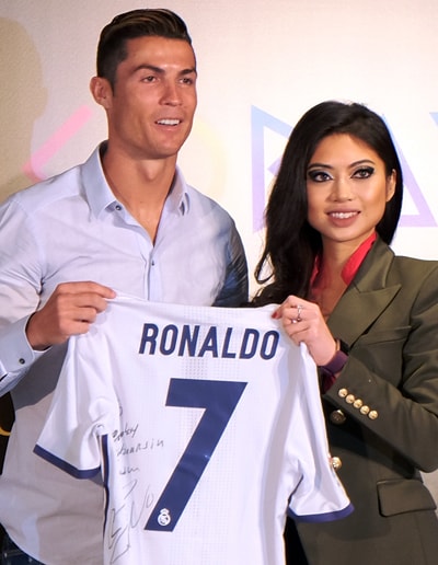 ronaldo-co-the-toi-viet-nam-vao-nam-sau