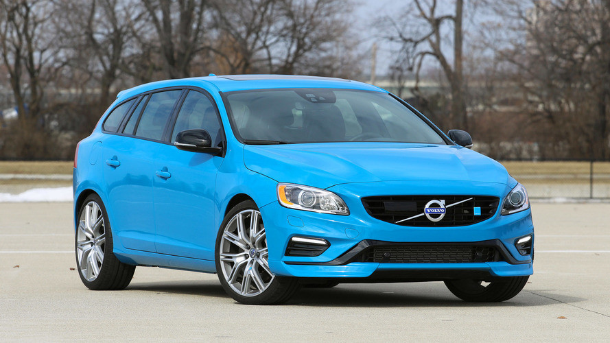 Volvo S60/V60 Polestar là một trong những chiếc xe nhanh nhất của Volvo. Xe sử dụng động cơ I4, 2.0L, tăng áp và siêu nạp cho công suất 362 mã lực và mô-men xoắn cực đại 470 Nm, có khả năng tăng tốc 0-100 km/h trong khoảng 4,4 giây. 