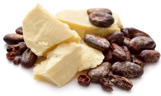 Bơ và cacao: Những chất béo tự nhiên mang tới lượng ẩm và giúp da mềm mại đồng thời lại loại bỏ các vùng da tối một cách âm thầm. Bôi hỗn hợp Bơ-cacao lên vùng da tối mỗi đêm trước khi đi ngủ là một cách hay để thoát khỏi da chết
