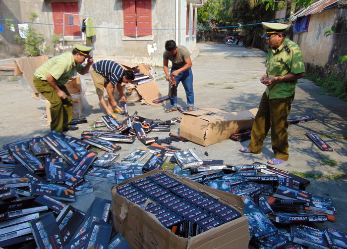  Toàn bộ 516 súng nhựa được thu giữ và buộc tiêu hủy theo quy định. Ảnh: Thanh Toàn