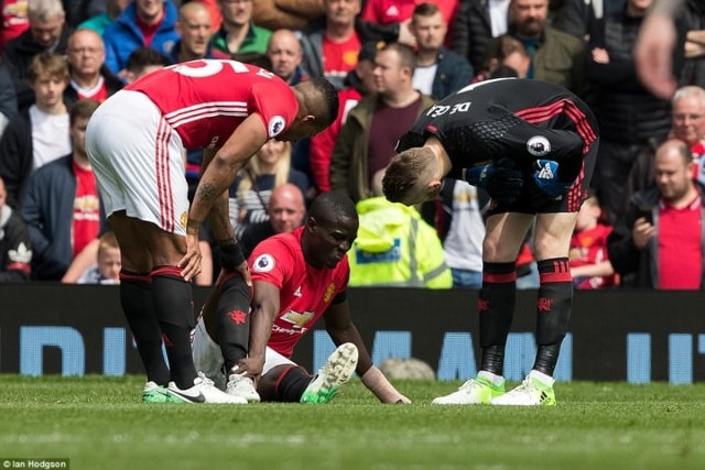 Bailly là bệnh binh thứ 8 cho tới lúc này ở sân Old Trafford.  Ảnh: Internet.