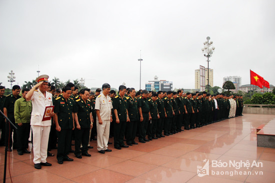 Đoàn đại biểu Hội CCB các tỉnh, thành phố phía Bắc làm lễ tưởng niệm Chủ tịch Hồ Chí Minh.