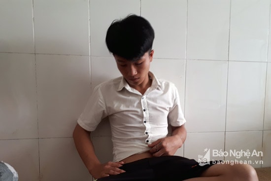 Anh Lô Văn Kỳ, 1 trong 3 nạn nhân bị Phan Văn Việt dùng nỏ bắn vào người.