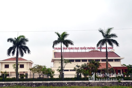 Nhà ăn Trung tâm Giáo dục Quốc phòng An ninh - Đại học Vinh cung cấp suất ăn cho 900 sinh viên học tại đây và cơ sở 2. Ảnh: Thanh Sơn