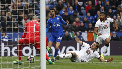 Mahrez ghi bàn thắng sau một pha tấn công chớp nhoáng của Leicester. Ảnh: Reuters.