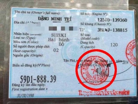 Công an chỉ cách phân biệt giấy tờ xe giả  - ảnh 1