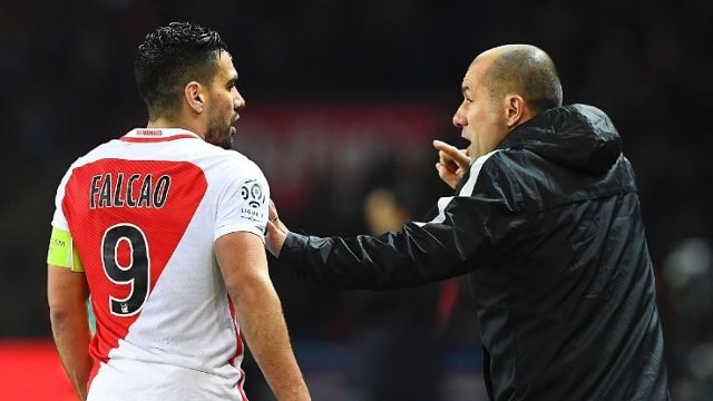 HLV Jardim và đội trưởng Falcao khó hy vọng lật ngược thế cờ. Ảnh: Internet.