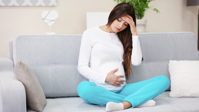 Phụ nữ mang thai thiếu hụt vitamin D gây ảnh hưởng tới cả mẹ và em bé. Ảnh: Shutterstock.