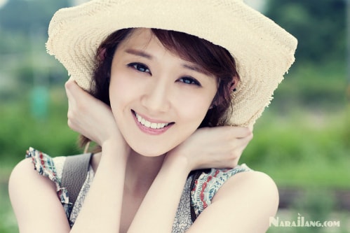 Vẻ rạng rỡ của Jang Nara năm 2012. Theo Naver, nhan sắc của diễn viên 