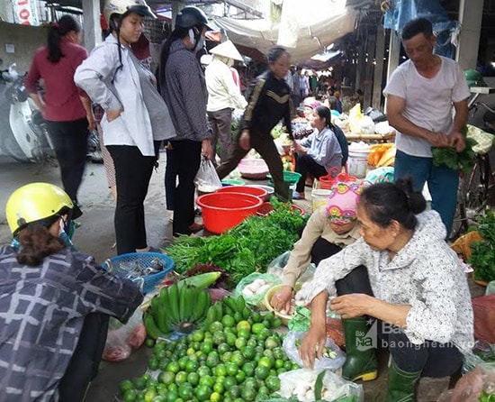 Chanh bán trên thị trường Nghi Lộc được mua từ chanh miền Nam