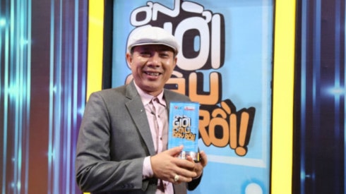 Nghệ sĩ Trung Dân ví gameshow như những bụi hoa lục bình, phía trên thì hoa đẹp nhưng ở dưới thì đầy rác.