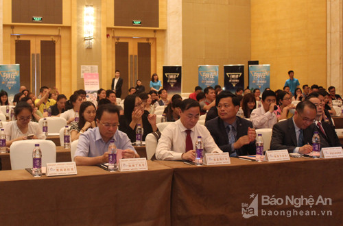 Đoàn đại biểu Nghệ An tham dự hội nghị du lịch tại Trung Quốc. Ảnh: Vương Bằng