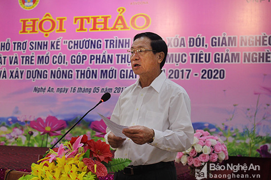 Phó Chủ tịch UBND tỉnh Lê Minh Thông phát biểu tại hội thảo. Ảnh: Phước Anh