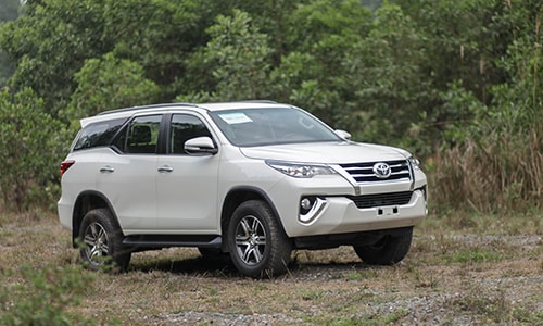 Toyota Fortuner giá từ 981 triệu đồng. Ảnh: Lương Dũng