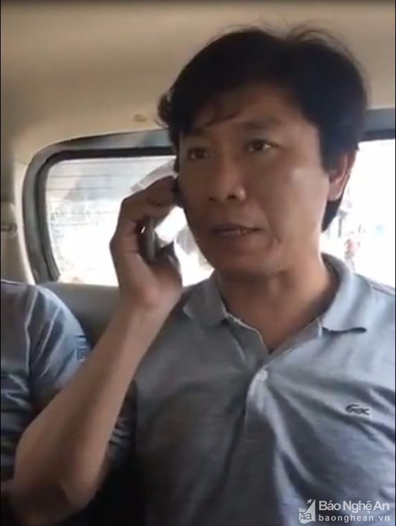Nguyễn Đình Thục cuống cuồng gọi người lên quốc lộ 1A sau khi Hoàng Đức Bình bị bắt.