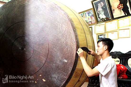 Nghề làm trống Thanh Chương. Ảnh: Đình Hà