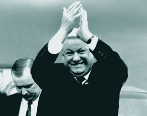 5/1999 - Tổng thống Nga Boris Yeltsin đã thoát khỏi cuộc luận tội vì 5 cáo buộc về năng lực quản lý yếu kém sau khi phe đối lập không 