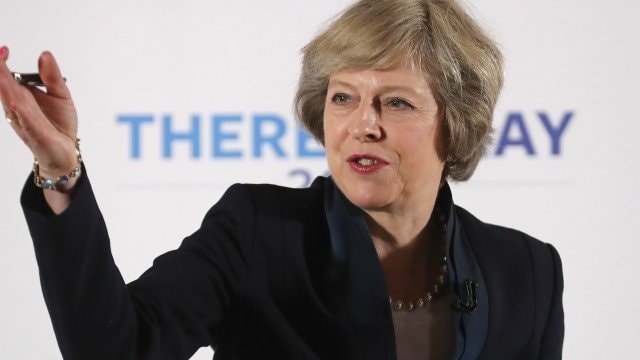 Thủ tướng Anh Theresa May sẽ triệu tập một cuộc họp của ủy ban an ninh hàng đầu nước này vào lúc 9h ngày 23/5 theo giờ địa phương (tức 15h giờ Việt Nam) sau khi xảy ra vụ nổ trên. Nguồn tin này cho biết thêm đảng Bảo thủ của Thủ tướng May sẽ hoãn chiến dịch vận động tranh cử cho cuộc bầu cử Hạ viện dự kiến diễn ra vào ngày 8/6 tới.