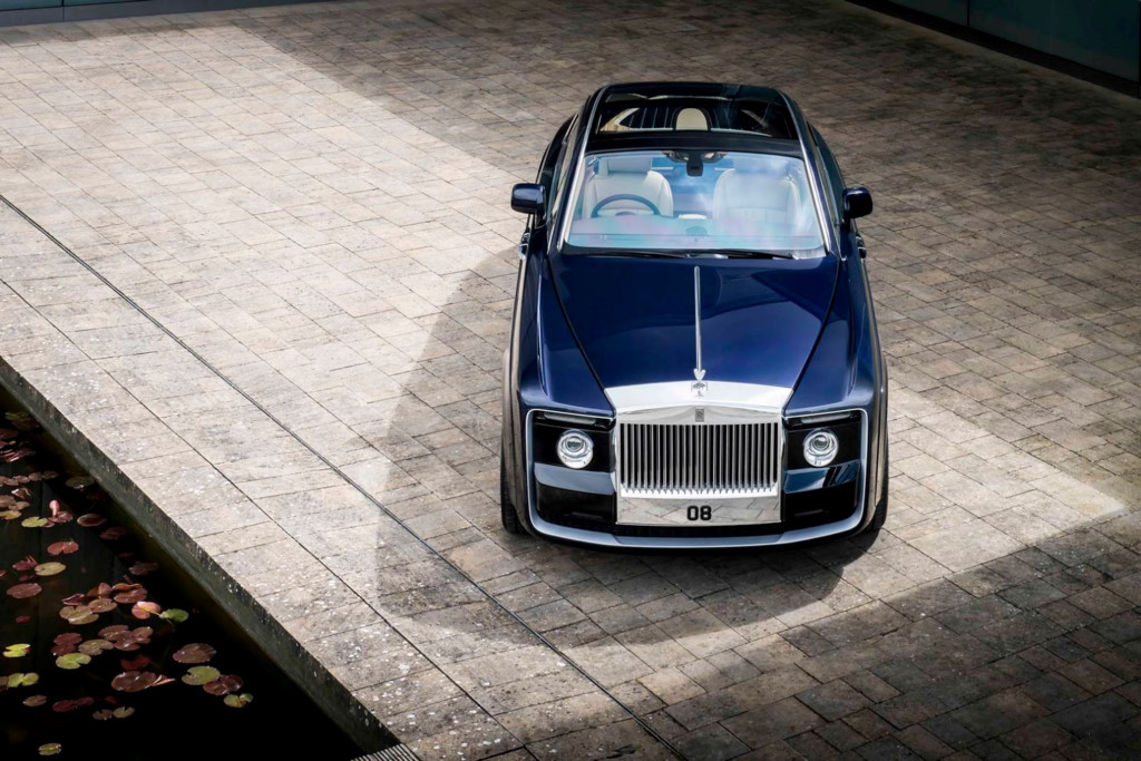 Đại diện của Rolls-Royce cho biết Sweptail là sản phẩm chứng minh khả năng chế tạo hàng đầu của hãng. Rolls-Royce lắng nghe những khách hàng đặc biệt và có thể tạo ra sản phẩm theo đúng ý thích của họ. 