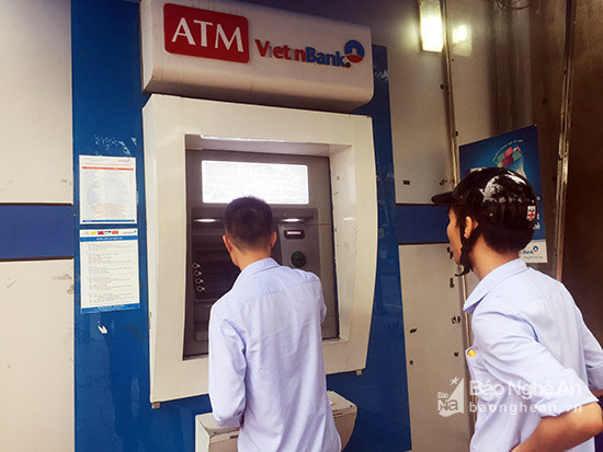 Thanh toán không dùng tiền mặt đang là mục tiêu hướng tới của Vietinbank. Ảnh: Thu Huyền