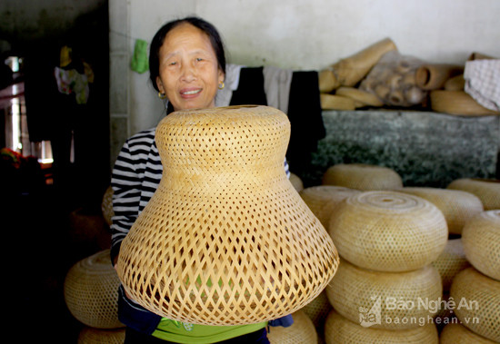 Sản phẩm làng nghề mây tre đan Nghi Thái. Ảnh Quang An
