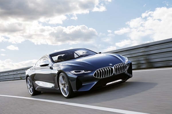 Sau những hình ảnh úp mở và rò rỉ, cuối cùng thì mẫu coupe thể thao hạng sang BMW 8-Series cũng đã chính thức được vén màn trong sự kiện Concorso d’Eleganza Villa d’Este 2017 khai mạc vào ngày hôm nay, 26/5. Tạm thời, BMW 8-Series mới dừng ở mức xe concept trước khi được sản xuất thương mại vào năm 2018.