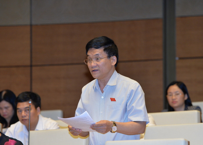 Đại biểu Trần văn Mão với nhiều nội dung góp ý cho Dự án Luật chuyển giao công nghệ (sửa đổi). Ảnh: Thanh Loan