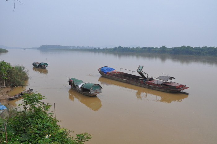 Sông Lam nhìn từ bờ xứ Phuống (xã Thanh Giang, huyện Thanh Chương). Ảnh: Công Kiên