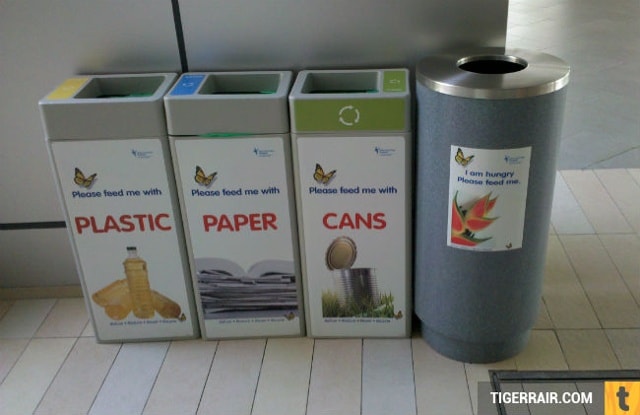 Hãy cho con biết cách phân biệt các loại rác khác nhau: Rác có thể đốt: rác nhà bếp;  Rác không thể đốt: các chai nhựa PVC… Ảnh minh họa.