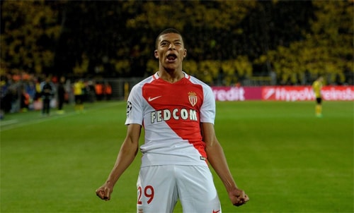 Mbappe mới chỉ 18 tuổi.