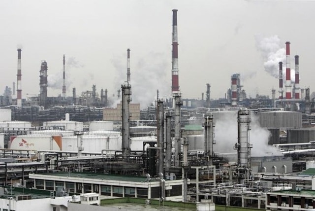 9: Hàn Quốc xả khoảng 592 triệu tấn khí thải gây hiệu ứng nhà kính mỗi năm. Ảnh: Reuters