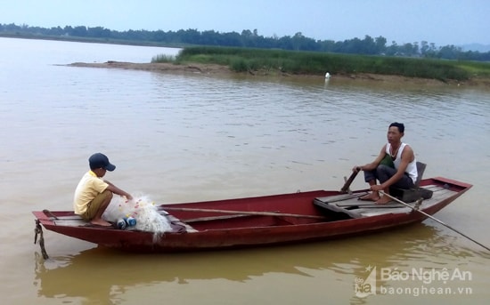 Cuộc sống mưu sinh của làng chài Thanh Sơn, xóm 16, xã Hưng Long (Hưng Nguyên)