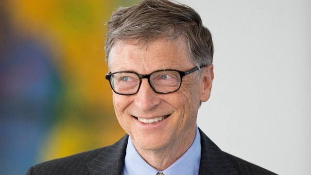 Bill Gates là nhà đồng sáng lập Microsoft - công ty phần mềm máy tính lớn nhất thế giới. Nhiều năm nay ông luôn đứng đầu trong số các nhân vật giàu nhất thế giới. Ông có bằng tốt nghiệp của Harvard, tuy nhiên, đây chỉ là tấm bằng danh dự được trường đại học trao cho Bill Gates vì những đóng góp của tỷ phú cho nhà trường.