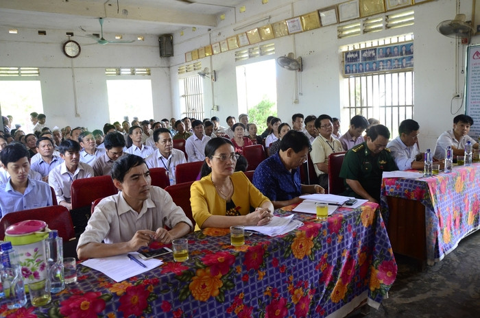 Các đại biểu tham dự hội nghị tại xã Diễn Trung. Ảnh: Thanh Lê