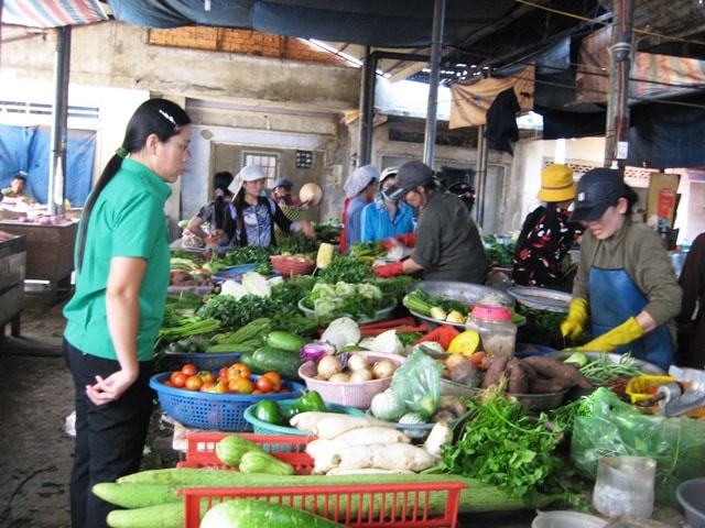 tai sao phai an thuc pham ban: ai cho toi thong tin an sach o dau? hinh anh 3