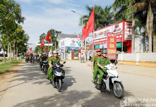 Diễu hành tuyên truyền phòng chống ma túy. Ảnh: Minh Thái