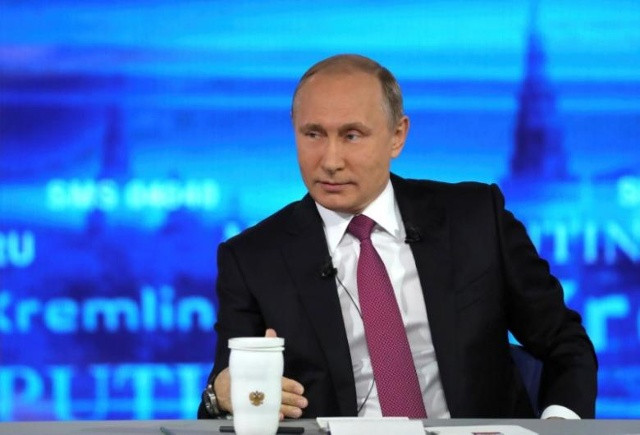 Ảnh 1: Tổng thống Nga Vladimir Putin tại cuộc đối thoại trực tuyến với người dân lần thứ 15. Ảnh: Reuters