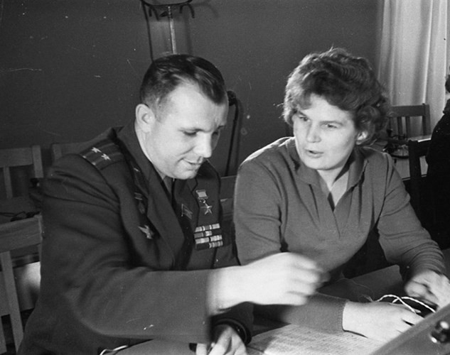 Chuyến bay vào không gian đầu tiên của người phụ nữ này kéo dài 2 ngày, 22 giờ và 41 phút. Tereshkova đã bay vòng quanh trái đất 48 lần.