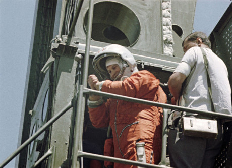 Valentina Tereshkova vài phút trước khi phi thuyền Vostok-6 được phóng lên quỹ đạo.
