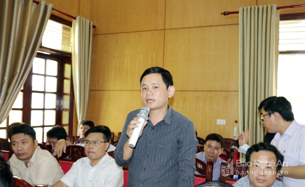 Đại diện các điểm thi cho ý kiến về công tác tổ chức kỳ thi THPT Quốc gia. Ảnh: Mỹ Hà