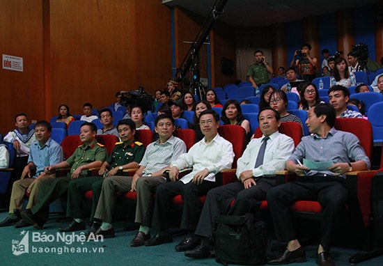 Đại biểu. Ảnh: Chu Thanh